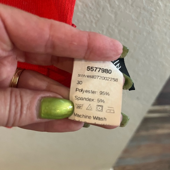 SHEIN ladies extra small red  crop tank top with tie knot - Picture 5 of 5